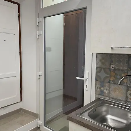 I Due Leoni Apartment LʼAquila